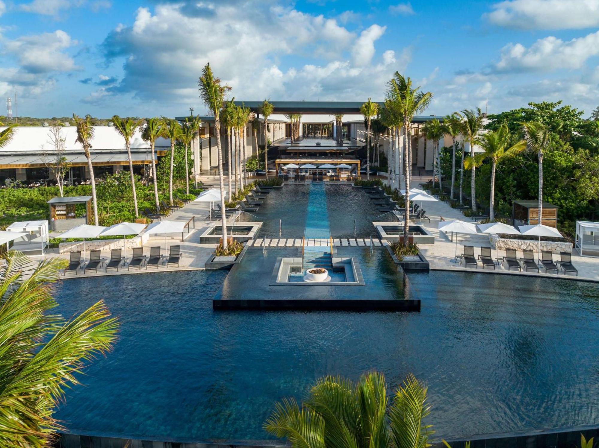 Conrad Tulum Riviera Maya Bagian luar foto